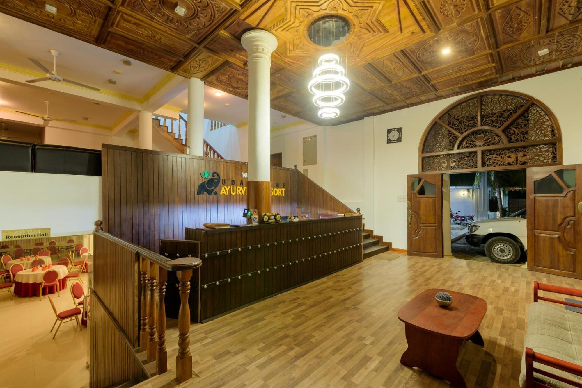 Hotel Sobana Lake Front Udawalawe Exterior foto